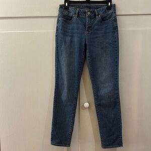Women’s Talbot signature Ankle Jean size 2 medium wash stretch